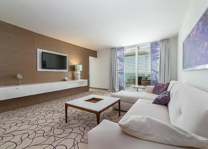 Отель Amadria Park Ivan Шибеник