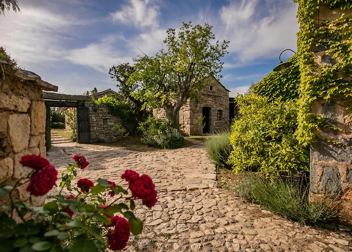 Amadria Park Ivan 酒店